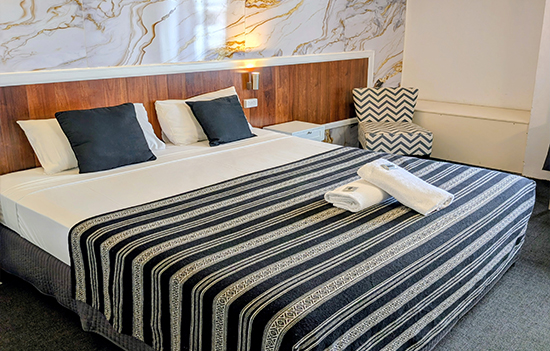Deluxe King Room