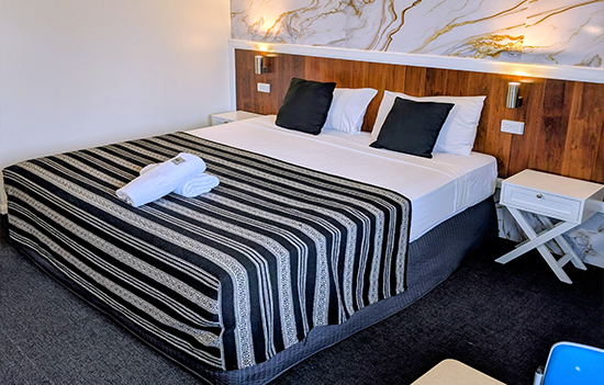 Deluxe King Room