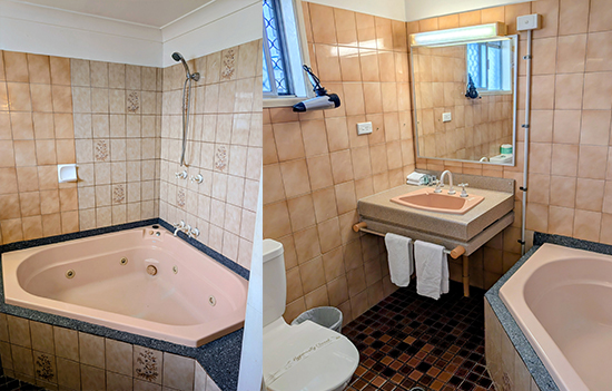 Deluxe Spa Room